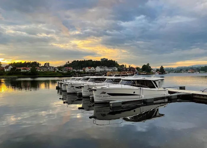 Porsgrunn Centrum Boat Hotel