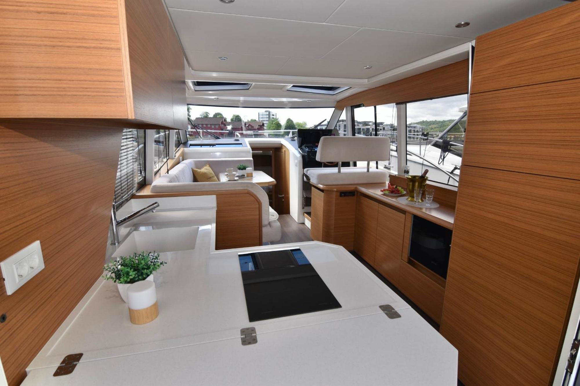 Botel Centrum Boat *