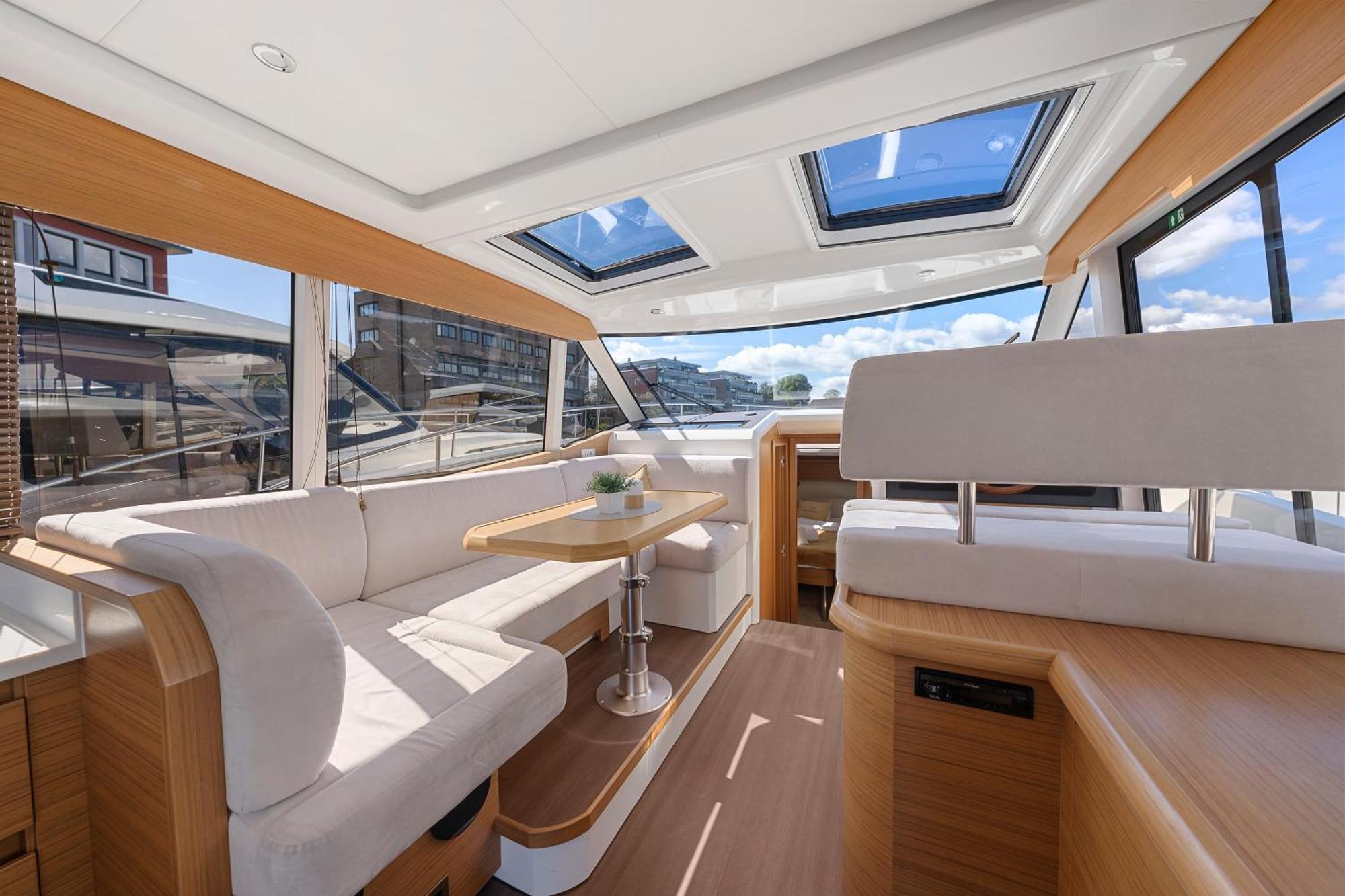 Botel Centrum Boat *