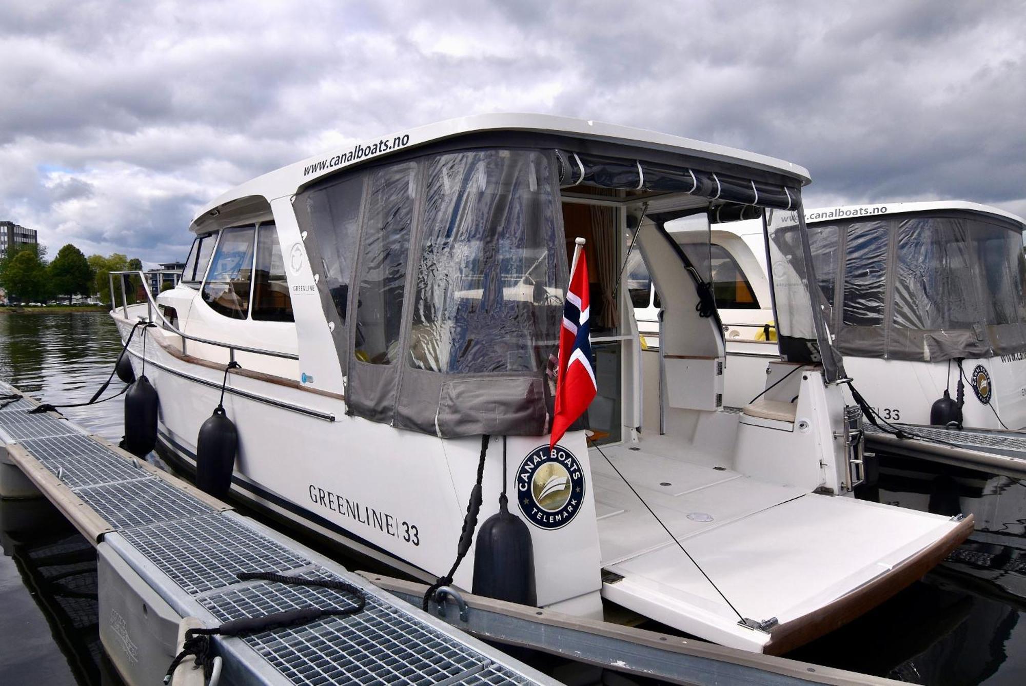 Botel Centrum Boat *