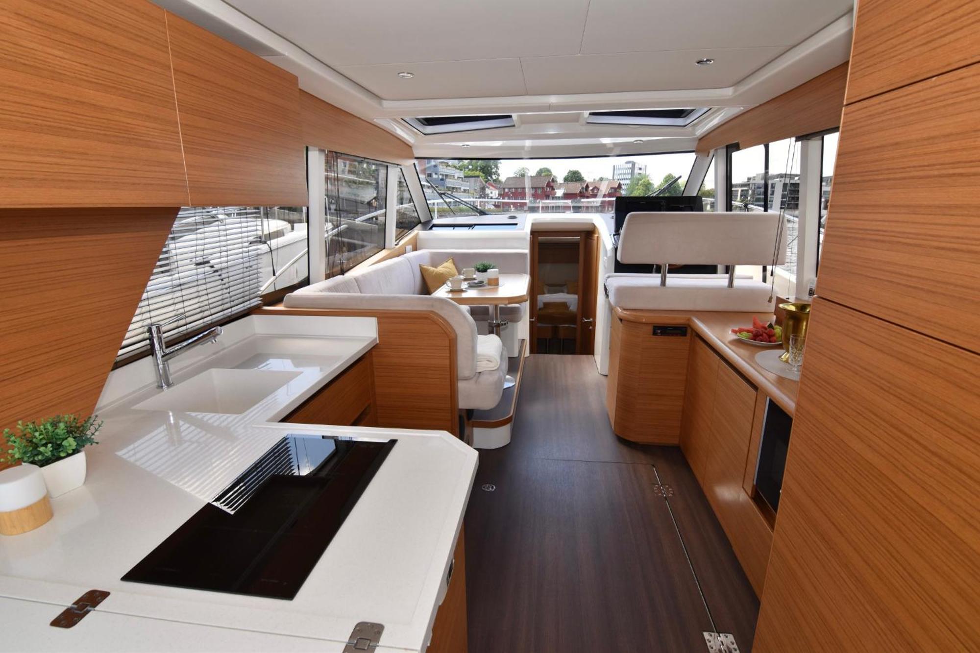 Centrum Boat Botel *